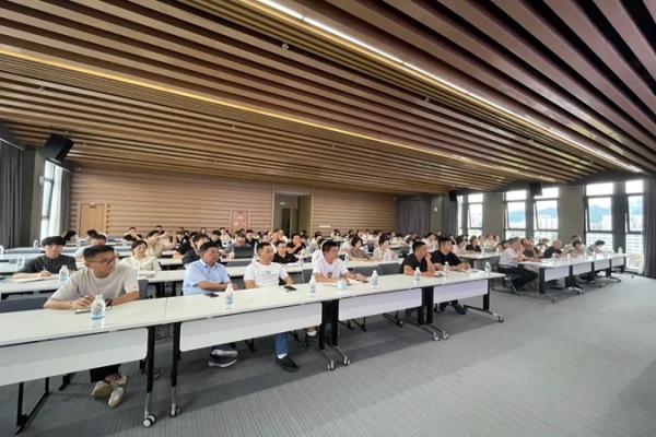 強化公司稅務、法務建設 增強風險防控能力 —浙江中立建設有限公司開展稅務和法務培訓會